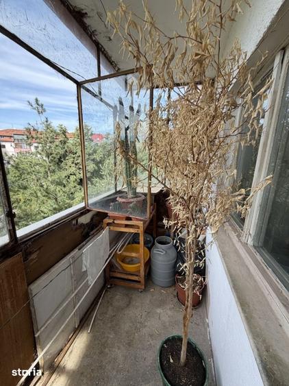 Apartament cu 2 camere semidecomandat în Est