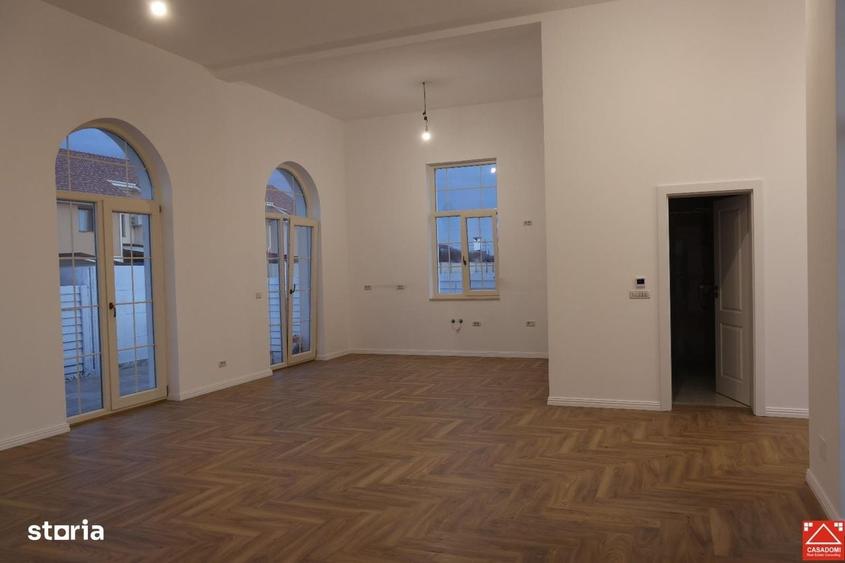 Casă cu 4 camere în Vladimirescu