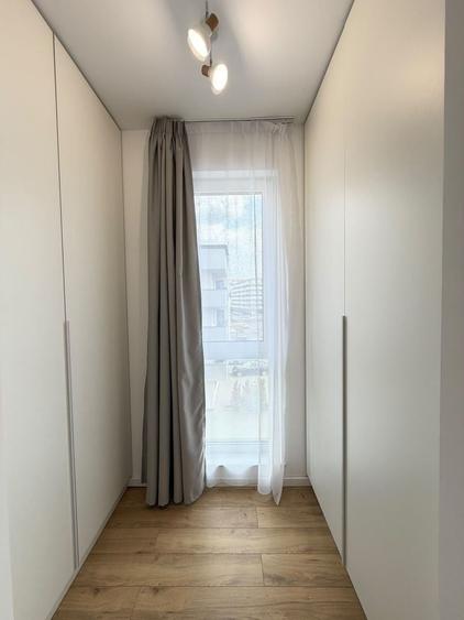 Apartament cu 2 camere semidecomandat, mobilat în Florești