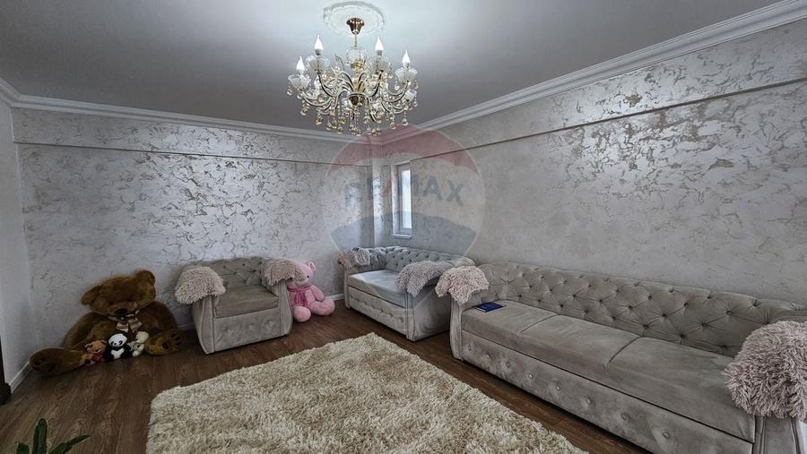 Apartament cu 3 camere decomandat, mobilat în Burdujeni