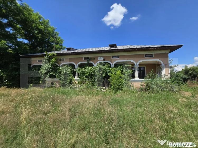 Casă cu 3 camere cu Teren 1954 Mp în Tomșani
