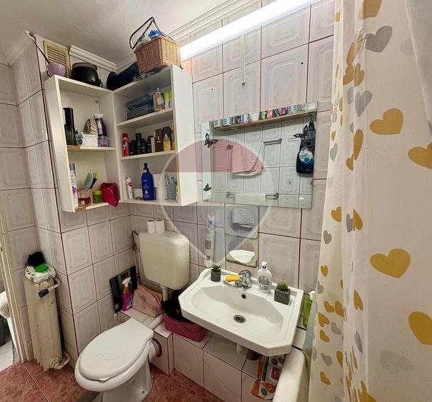 Apartament cu 2 camere semidecomandat în Rogerius