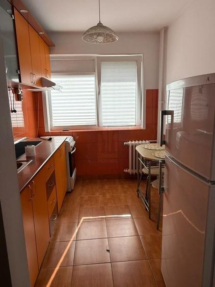 Apartament cu 2 camere semidecomandat, mobilat în Lujerului