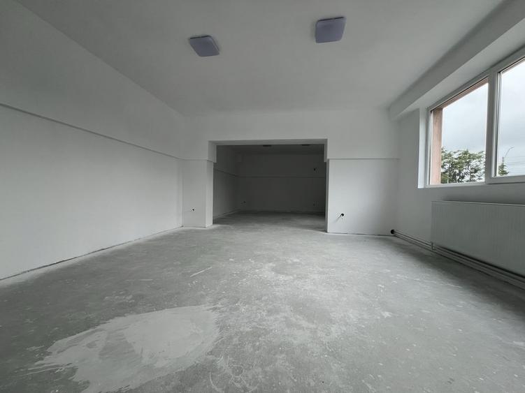 Apartament cu 4 camere în Giulești