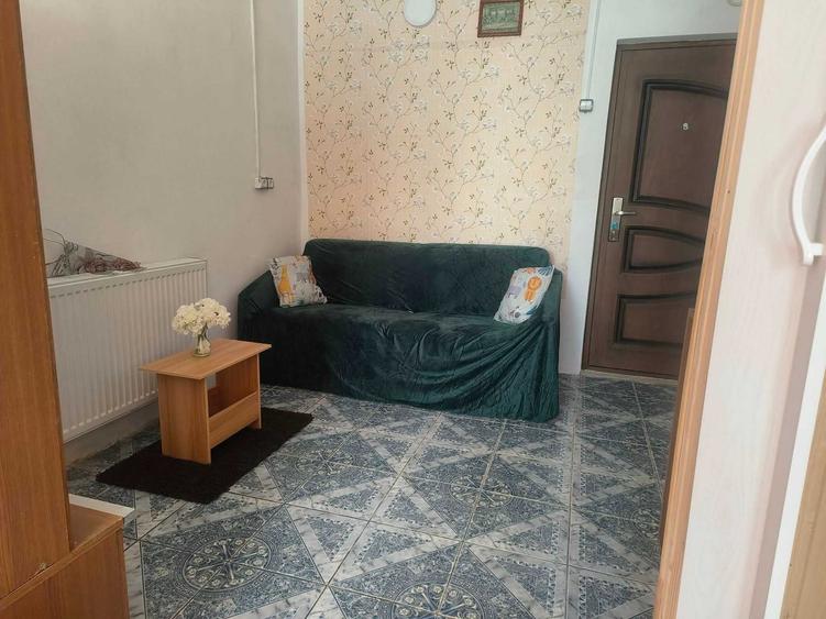 Garsonieră decomandată în Central