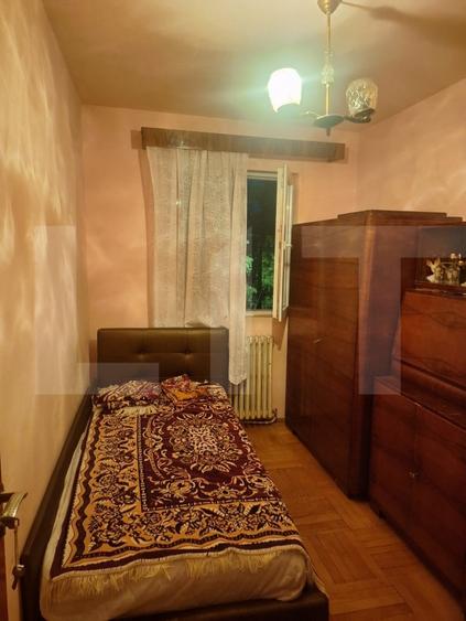 Apartament cu 3 camere semidecomandat, mobilat în Lugoj