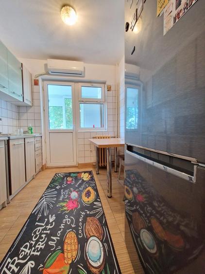 Apartament cu 3 camere decomandat, mobilat în Titulescu