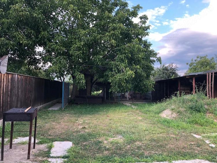 Casă cu 3 camere cu Teren 1200 Mp în Șimian