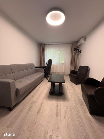 Apartament cu 2 camere decomandat în Podul de Fier