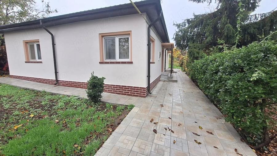 Casă cu 4 camere cu Teren 1000 Mp în Central