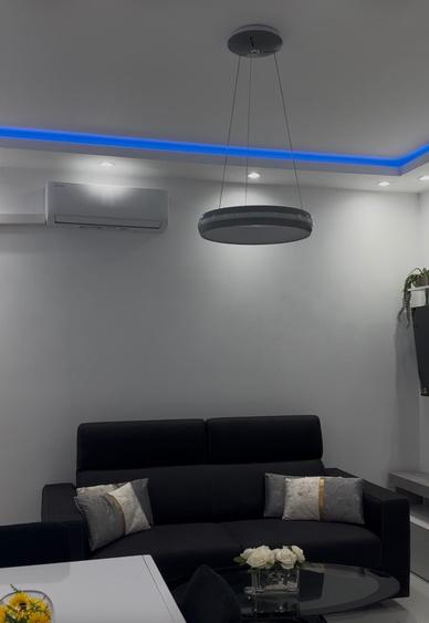Inchiriez apartament 2 camere la casa , parcare privata interiorul curtii - 1