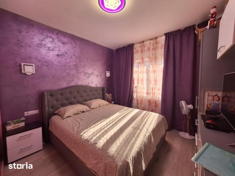 Apartament cu 3 camere semidecomandat în Florești