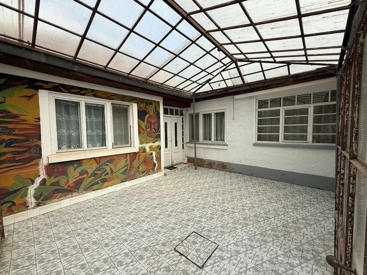 Casă cu 4 camere cu Teren 1190 Mp în Biharia