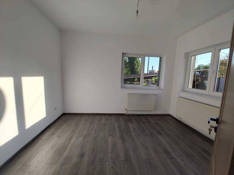 Casă cu 4 camere cu Teren 250 Mp în Iris