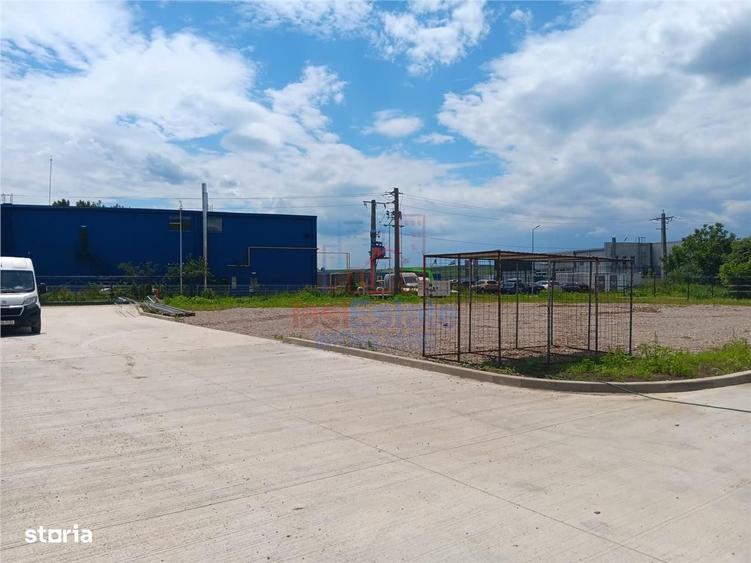 Spațiu comercial, de 108 mp, în Uricani