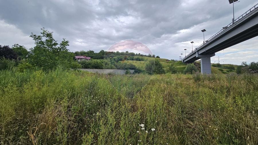 Teren Construcții intravilan de 2700 mp, în Bulai
