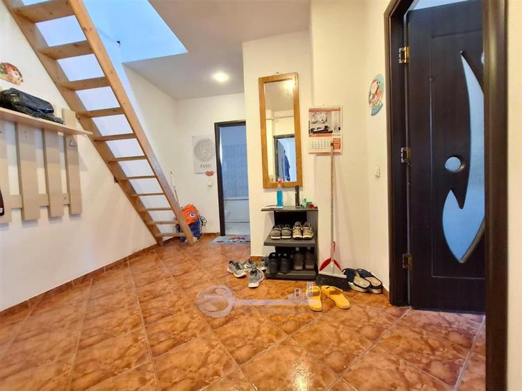 Apartament cu 2 camere decomandat în Nicolina