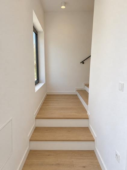 Casă individuală cu 5 camere cu Teren 470 Mp în Berceni