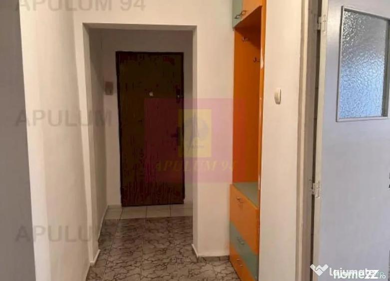 Apartament cu 3 camere decomandat în Sebastian
