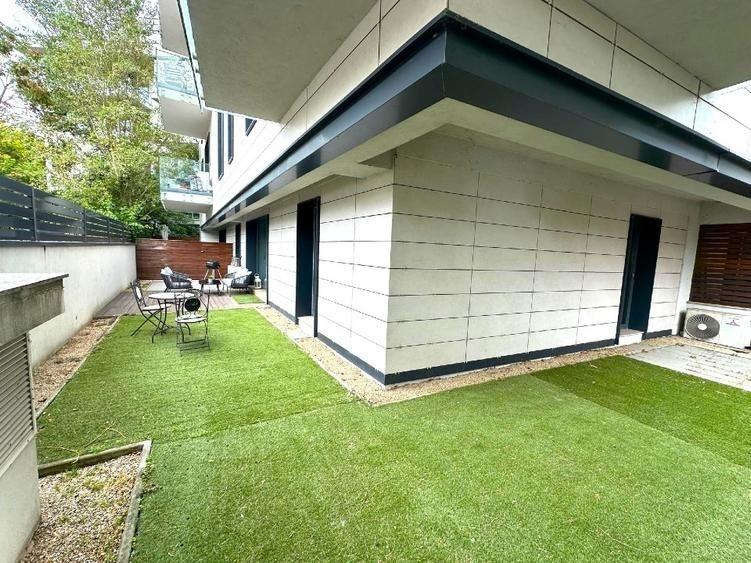 Apartament cu 3 camere semidecomandat în Floreasca