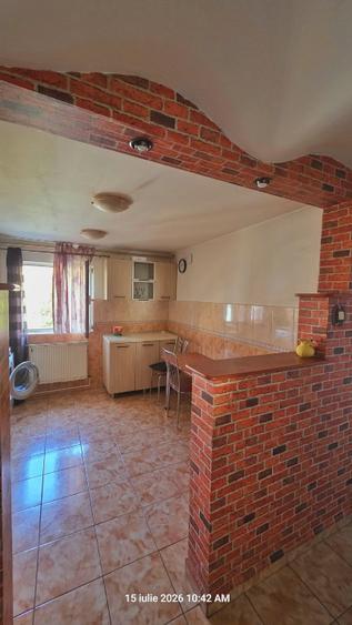 Apartament cu 2 camere semidecomandat în Cetate