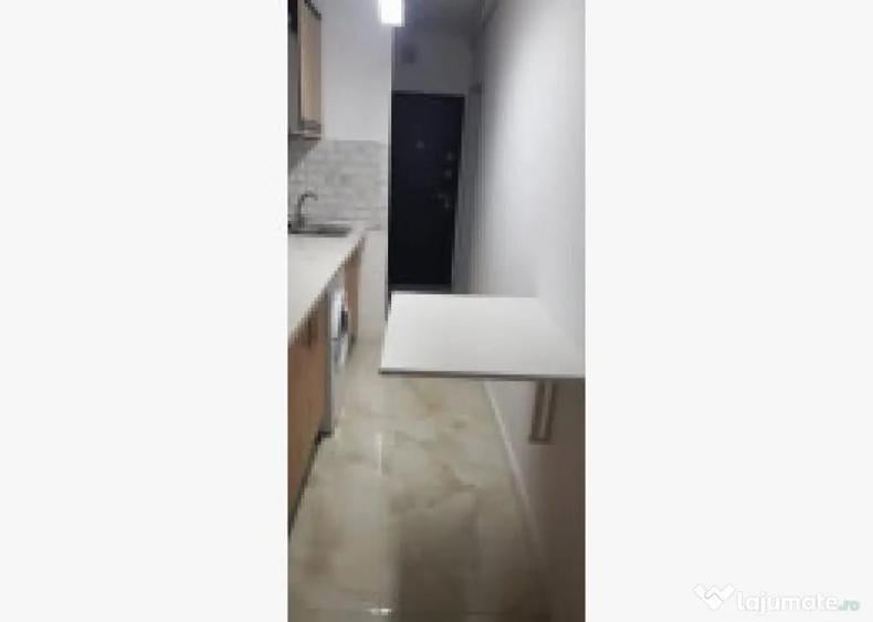 Garsonieră decomandată în Fizicienilor