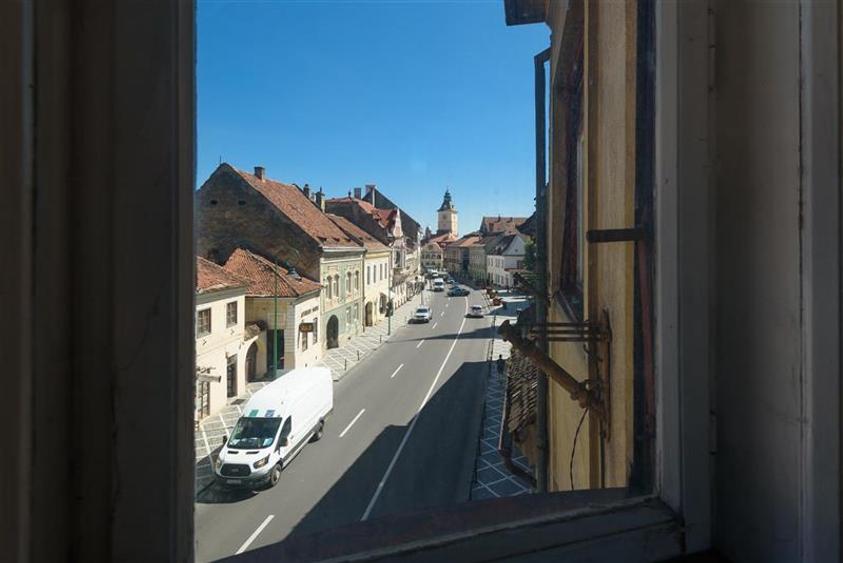 Apartament cu 3 camere decomandat în Centrul Istoric