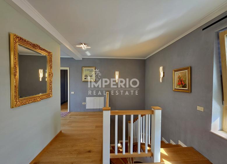 Casă individuală cu 5 camere cu Canalizare în Făget