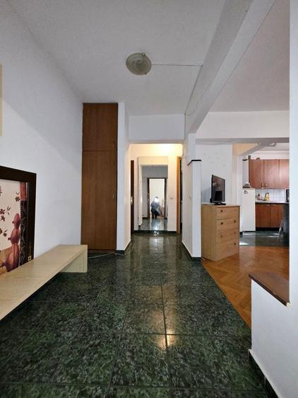 Apartament cu 2 camere semidecomandat, mobilat în Obor