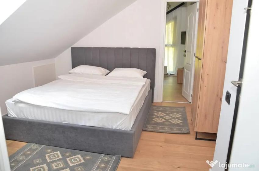 Apartament cu 3 camere decomandat în Găvana