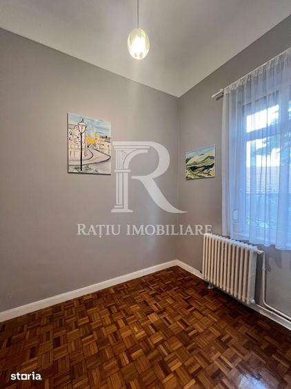 Apartament cu 3 camere în Orașul Nou