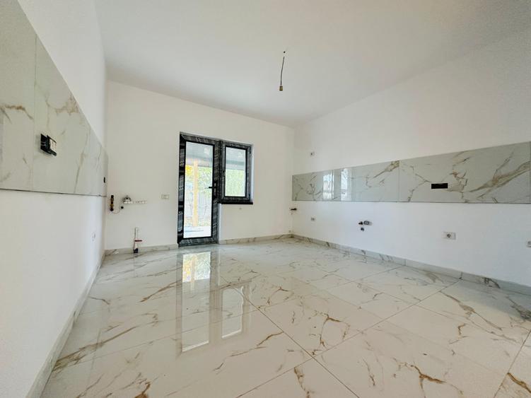 Casă individuală cu 4 camere cu Teren 375 Mp în Berceni