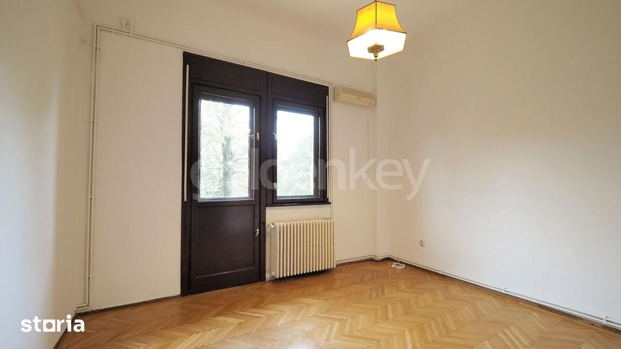 Apartament cu 4 camere în Primăverii