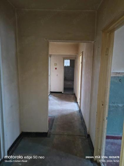 Apartament cu 4 camere decomandat în Central