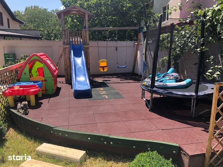 Casă cu 7 camere cu Teren 480 Mp în Apărătorii Patriei