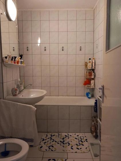 Apartament cu 3 camere decomandat în Lenin