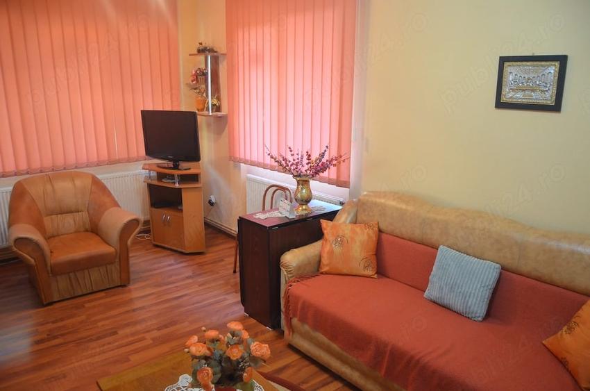 Casă cu 5 camere cu Teren 300 Mp în Central