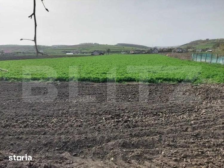 Casă cu 2 camere cu Teren 8291 Mp în Central