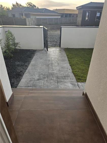 Duplex cu 3 camere cu Teren 330 Mp în Moșnița Nouă