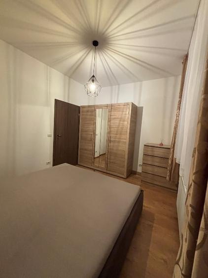Apartament cu 2 camere semidecomandat, mobilat în Giroc