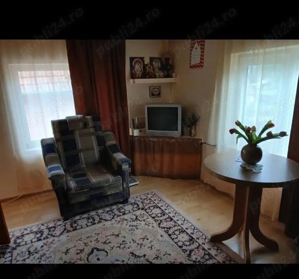 Casă cu 3 camere cu Teren 280 Mp în Central