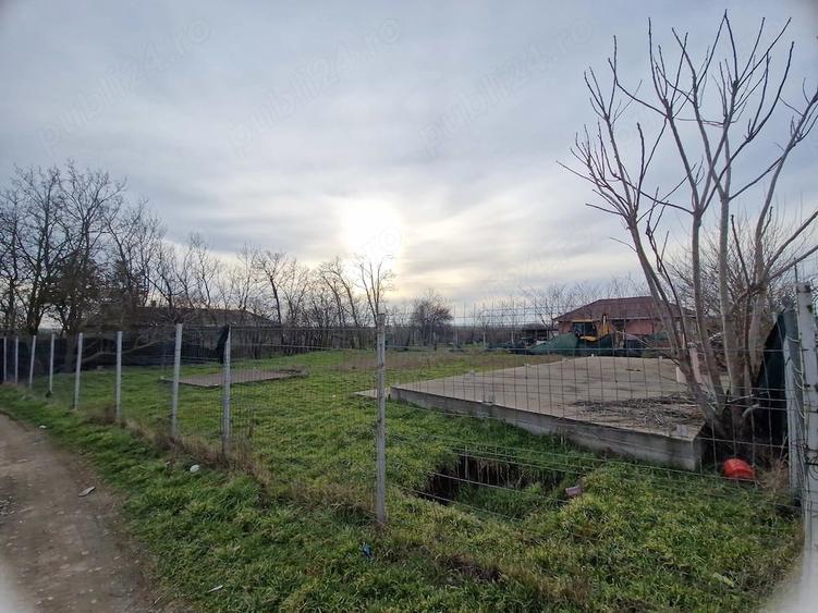 Teren de 706 mp, în Nuntași