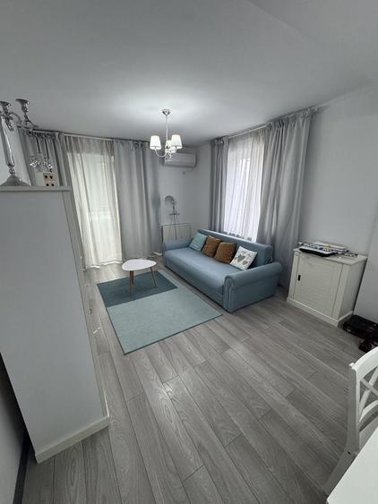 Apartament cu 2 camere decomandat în Eroii Revoluției