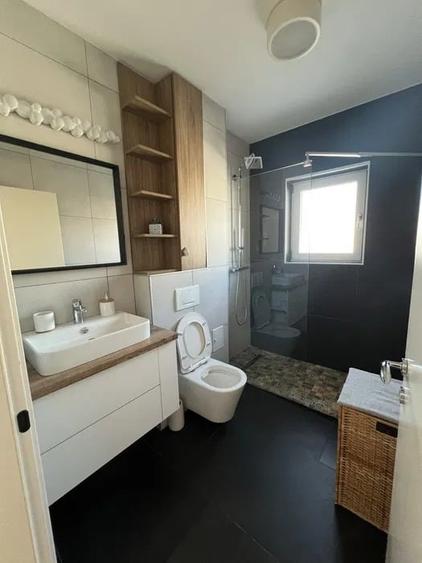 Apartament cu 2 camere semidecomandat în Aradului