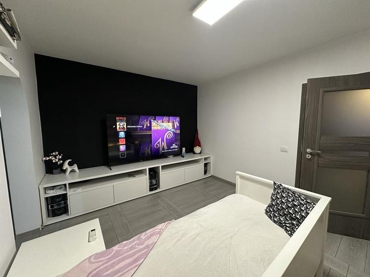 Apartament cu 2 camere nedecomandat în 1 Mai