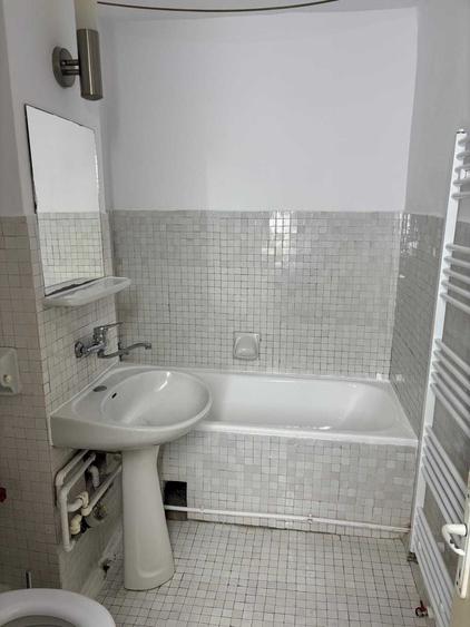 Apartament cu 3 camere decomandat în Obcini