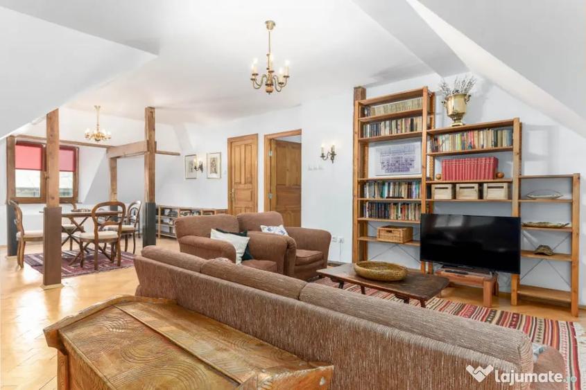 Apartament cu 2 camere semidecomandat în P-ța Victoriei