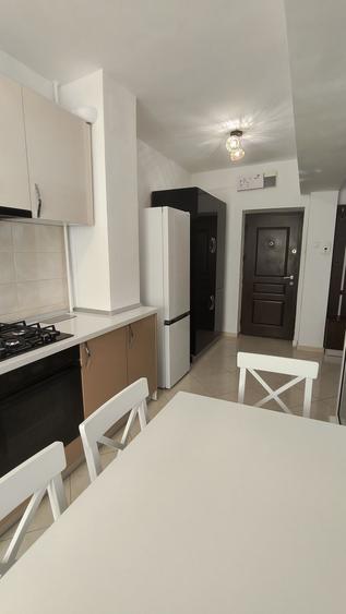 Garsonieră decomandată în Calea București