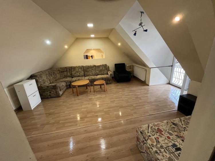 Casă cu 4 camere cu Teren 270 Mp în Central