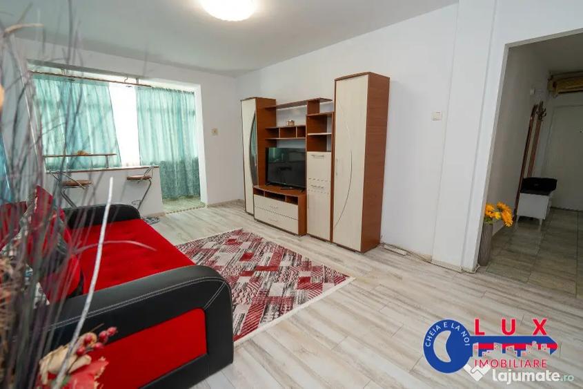 Apartament cu 2 camere decomandat în Faleză